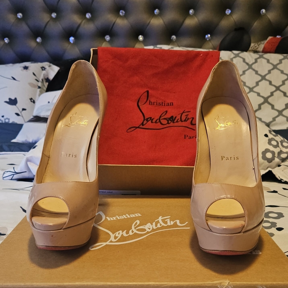 Christian Louboutin Blush Peep Toe Heels - Picture 3 of 11